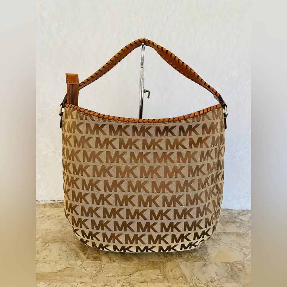 MICHAEL KORS MK logo beige canvas whipstitch ergo hobo shoulder bag - Picture 2 of 10